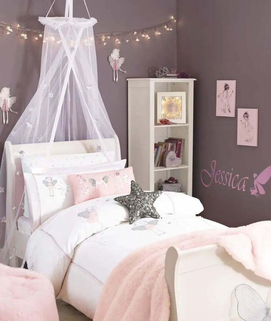 fairy bedroom idea with dark walls