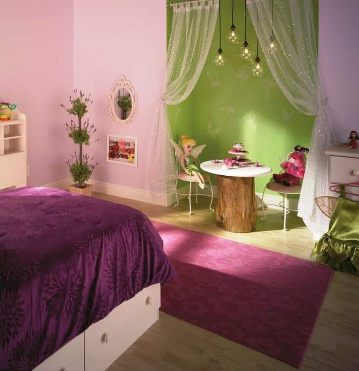 a corner fairy table arrangement for fairy bedroom