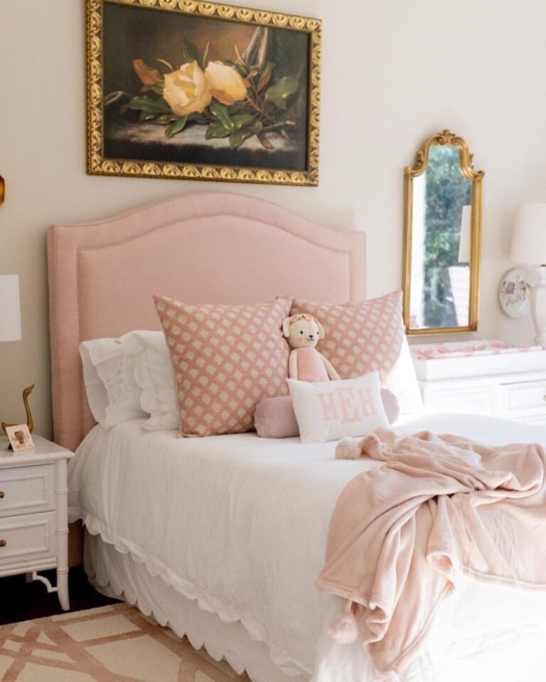 21 Elegant Dusty Pink Bedrooms That Won't Feel Too Much! 