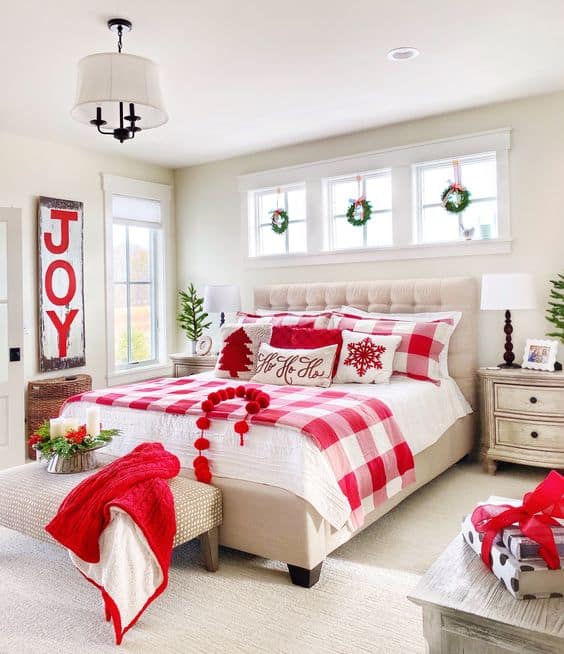 21 Classy Christmas Bedroom Decor Ideas For This 2022 Holiday Season ...