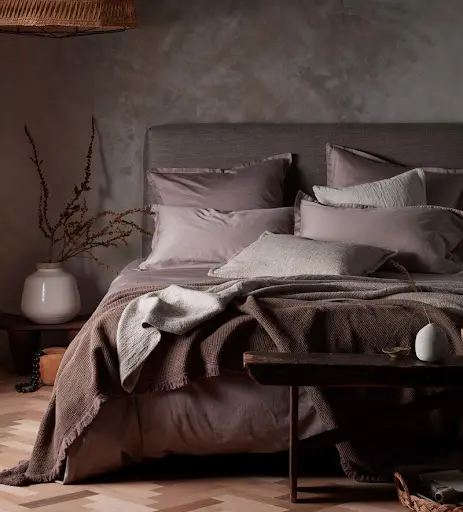 19 Mauve Bedroom Ideas That Are Serene, Calm & Cozy!