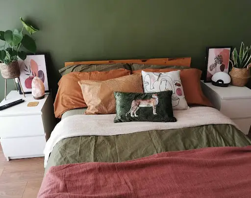 bedroom idea with printed pillows