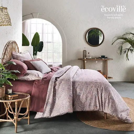 natural earthy bedroom decor idea with maiuve