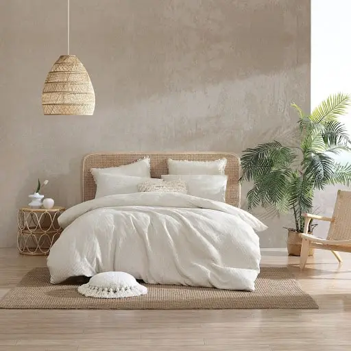 minimalist boho bedroom