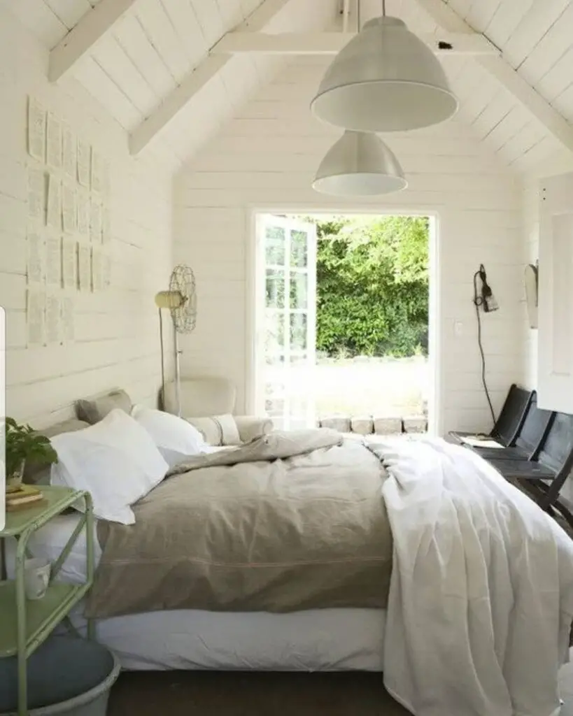 shiplap bedroom idea