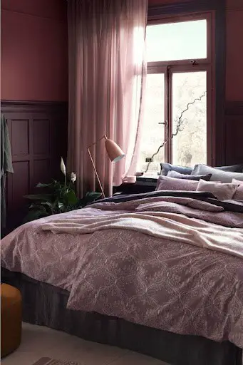 mauve victorian bedroom