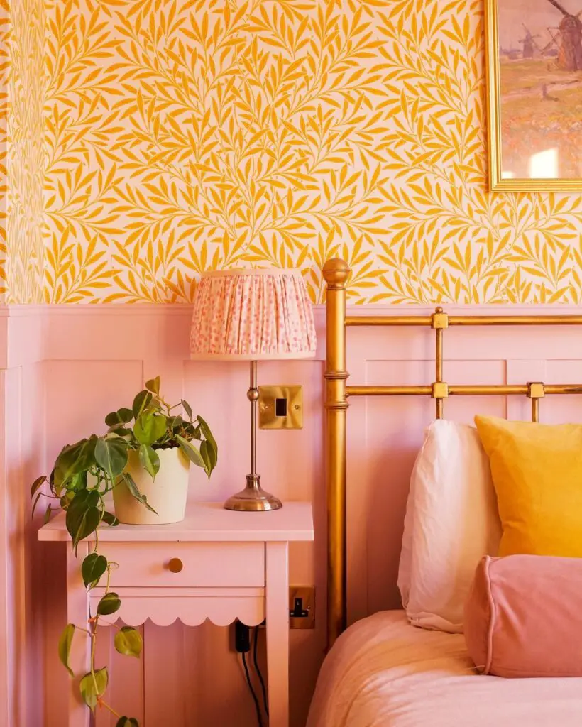 pink and mustard bedroom idea