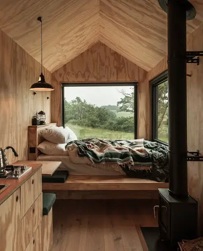 small cabin bedroom idea