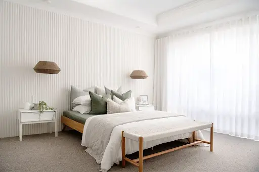 white coastal bedroom idea