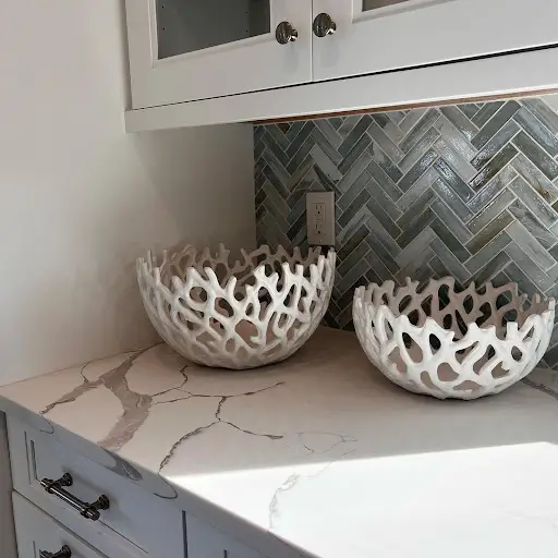 coral bowls in the kitchen