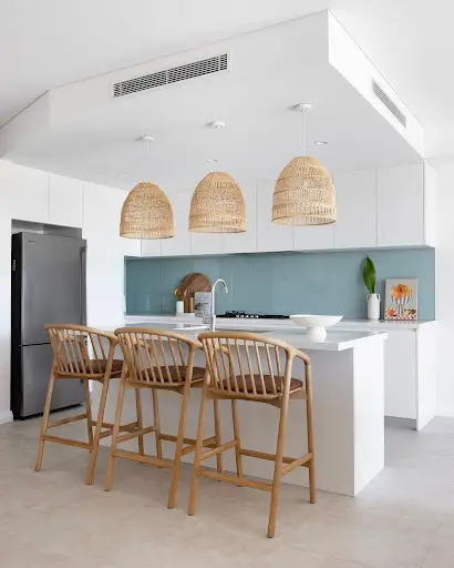 19 Calm Coastal Kitchens To Transport You To The Beach!
