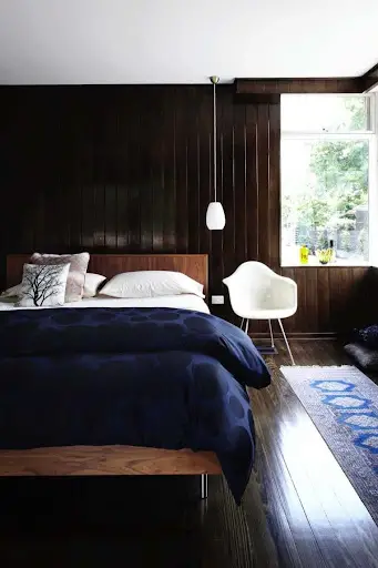 dark mid-century modern bedroom idea
