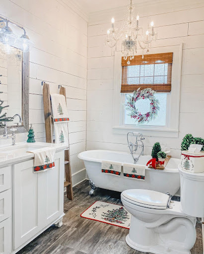 full shiplap bathroom idea