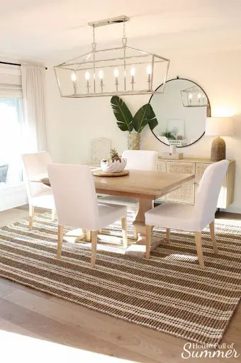 dining room decor idea with mirror