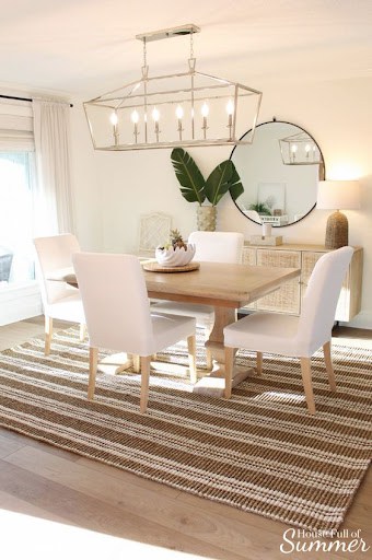 dining room decor idea with mirror