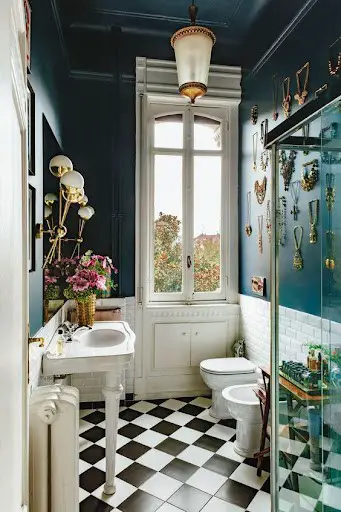 art deco jewel toned bathroom
