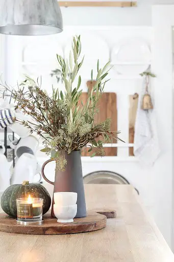 kitchen island decor idea with plants