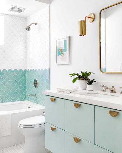 bathroom design idea with mermaid scale tiles