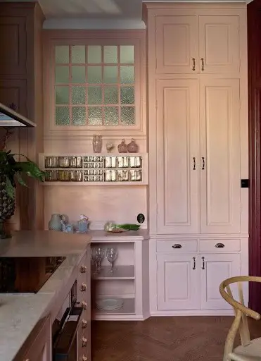 pink floor to ceiling kitchen cabinet idea