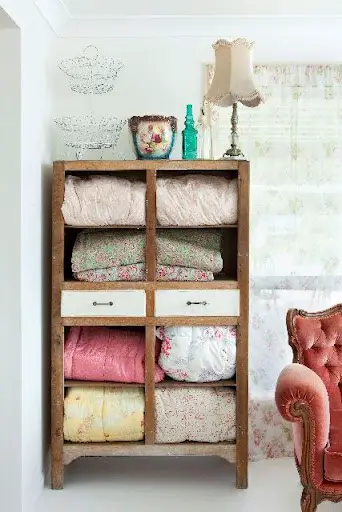 wall mounted shelves for blanket storage