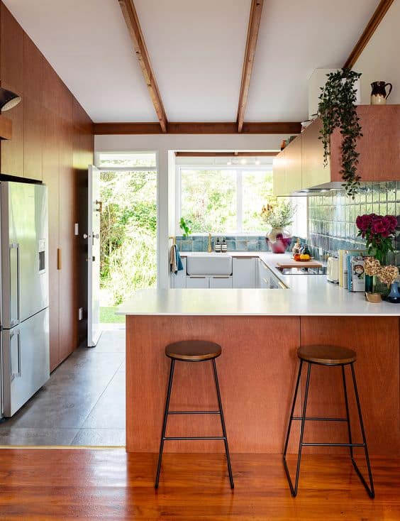 contemporary mid-century modern kitchen idea