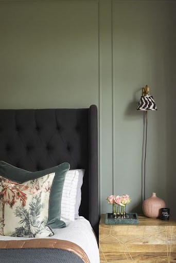 green and charcoal gray bedroom