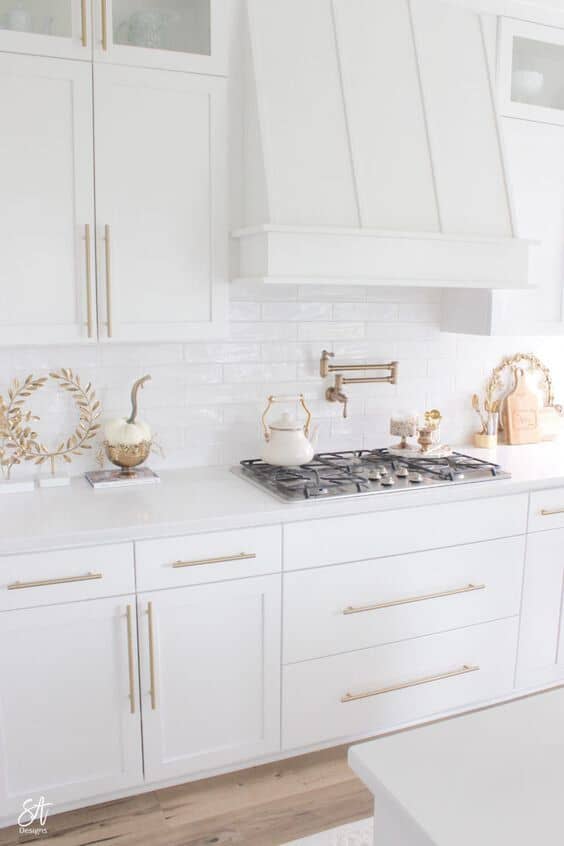 kitchen design with white wall tiles