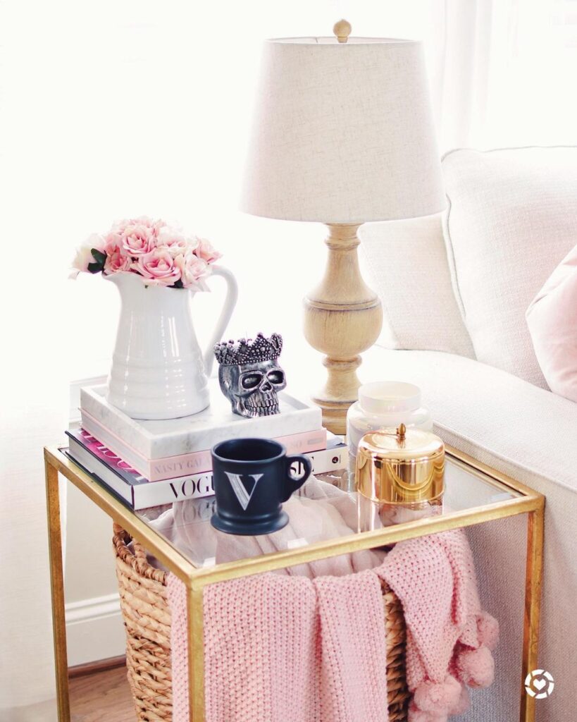 side table decor idea with books