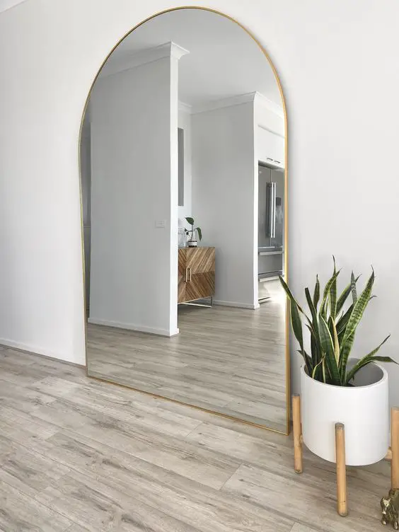 arched mirror for the entryway