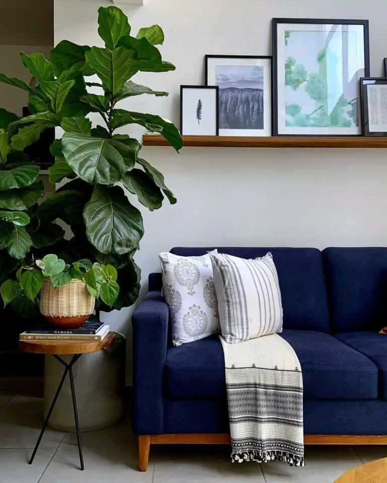 17  Pro-Ideas For Decorating Around A Navy Blue Sofa!